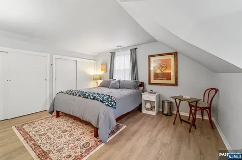 145 Willow Street Elmwood Park NJ 07407