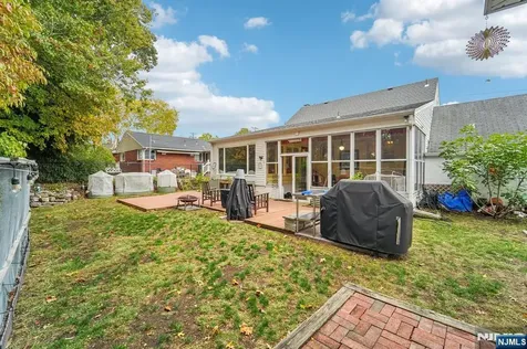 145 Willow Street Elmwood Park NJ 07407