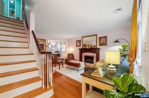 145 Willow Street Elmwood Park NJ 07407