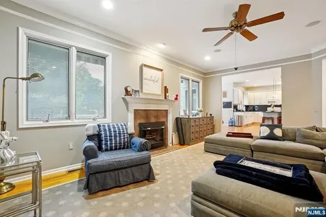 18 Boulder Trail Mahwah NJ 07430