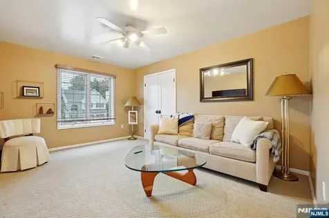 18 Boulder Trail Mahwah NJ 07430