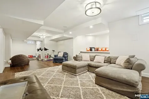 18 Boulder Trail Mahwah NJ 07430