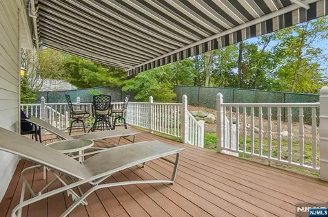 18 Boulder Trail Mahwah NJ 07430