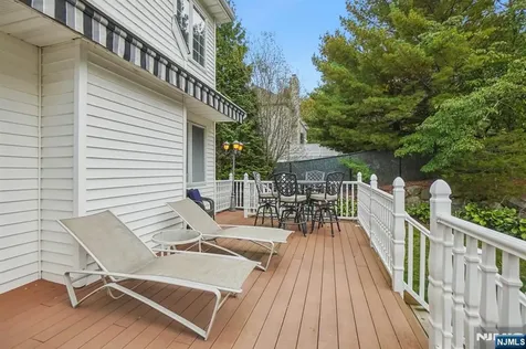 18 Boulder Trail Mahwah NJ 07430