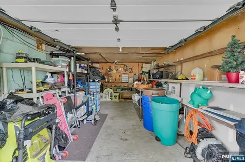 92 Lakeview Terrace Oakland NJ 07436