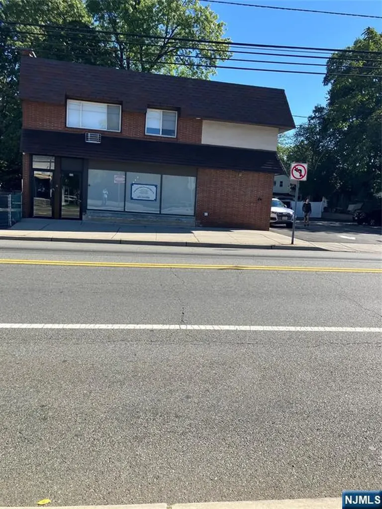 333 S Washington Avenue Bergenfield NJ 07621