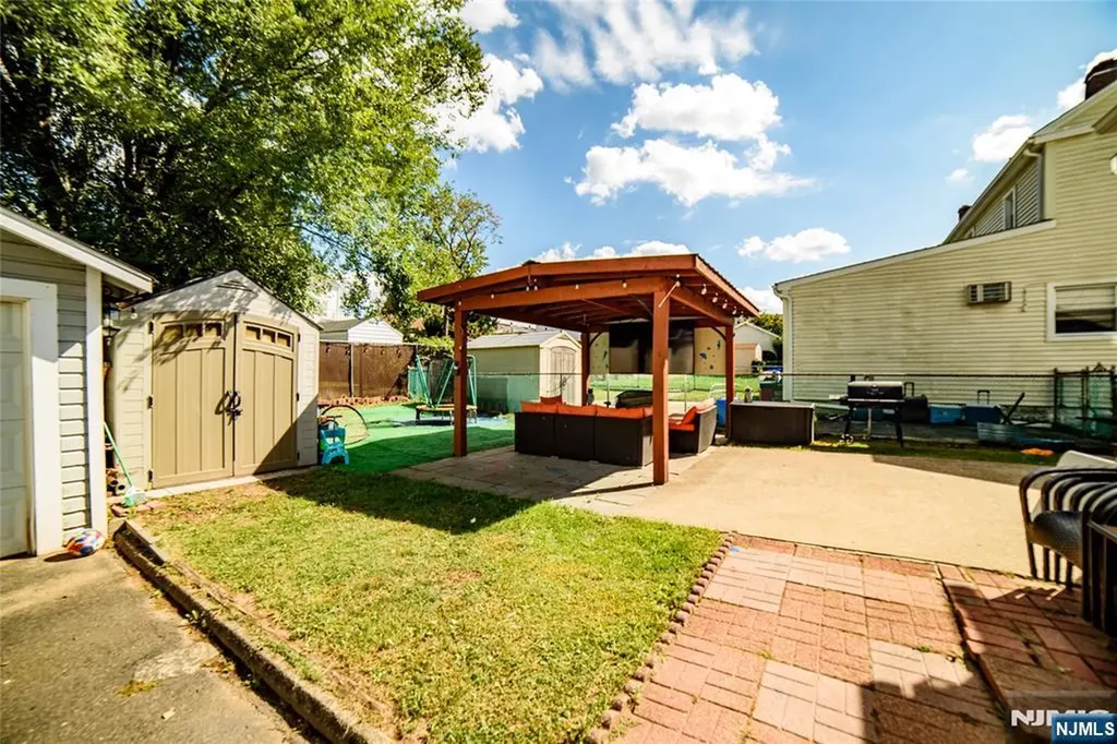 154 Carpenter Street Belleville NJ 07109