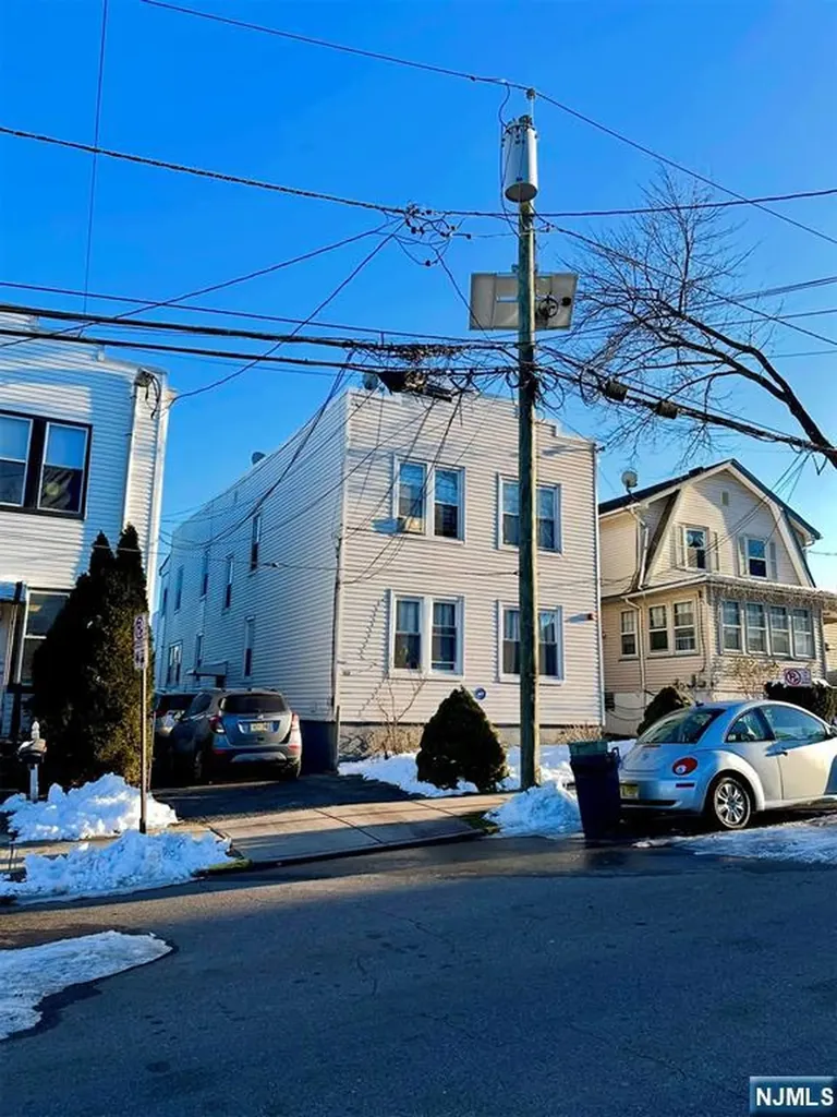 122-124 Buffalo Avenue Paterson NJ 07503
