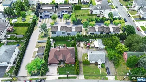 340 E 54th Elmwood Park NJ 07407
