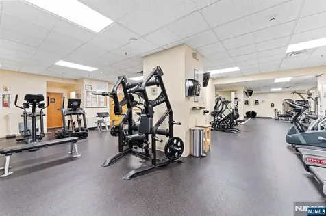 6040 Jfk Boulevard E West New York NJ 07093