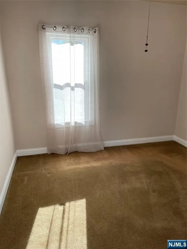 71 Gillespie Road Bloomfield NJ 07003