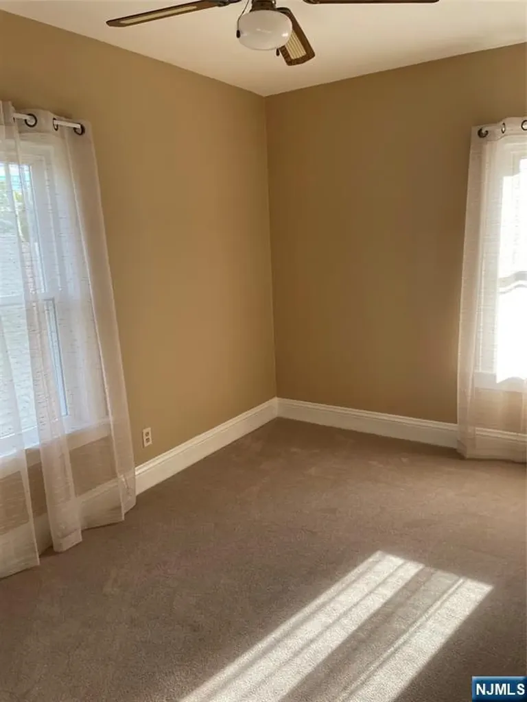 71 Gillespie Road Bloomfield NJ 07003