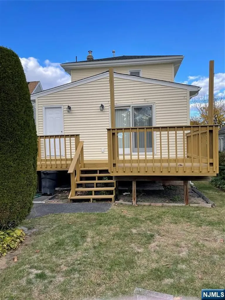 71 Gillespie Road Bloomfield NJ 07003