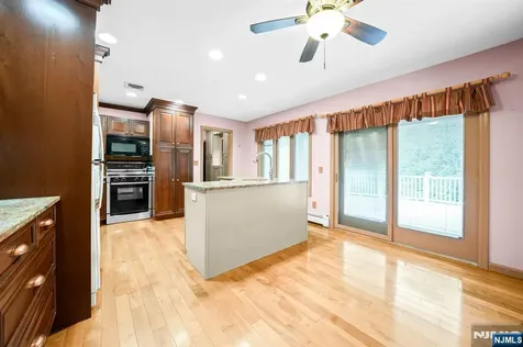 63 Passaic Valley Road Montville Township NJ 07045