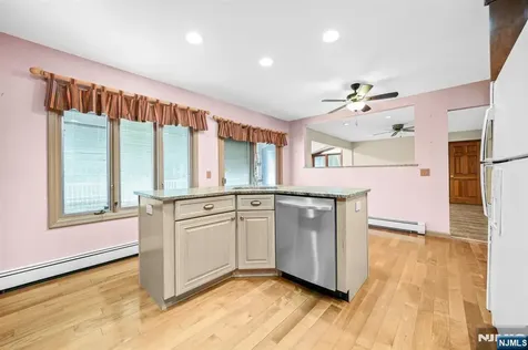 63 Passaic Valley Road Montville Township NJ 07045