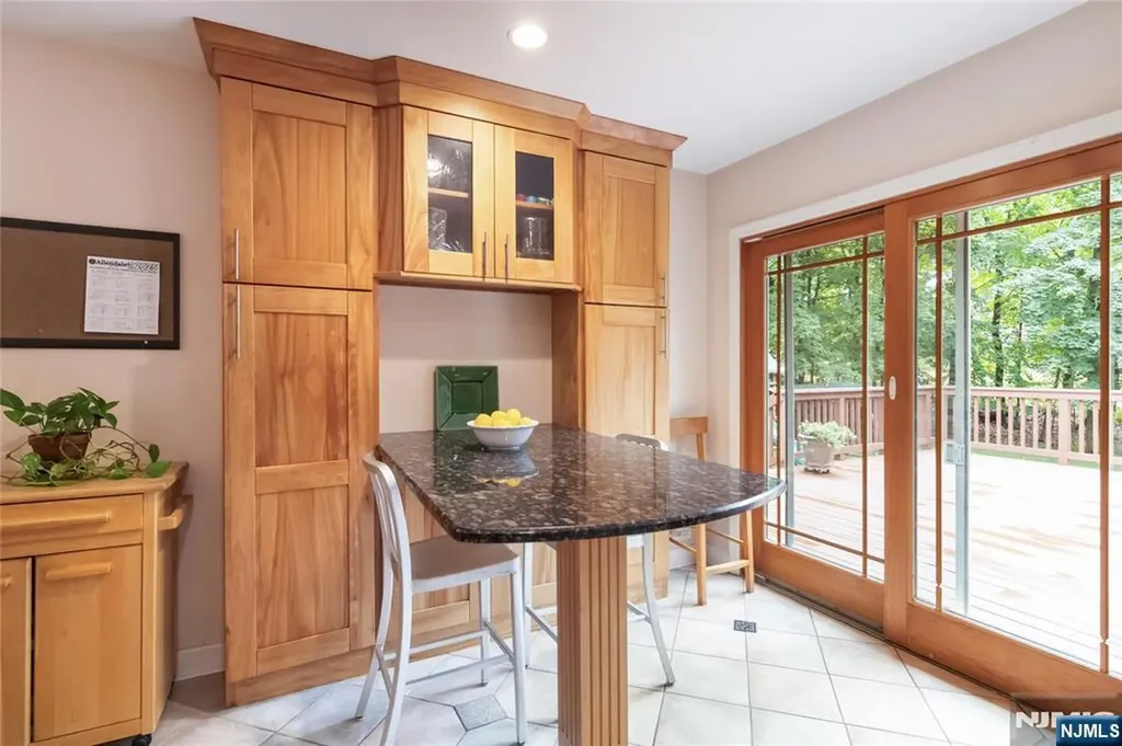 45 W Orchard Street Allendale NJ 07401