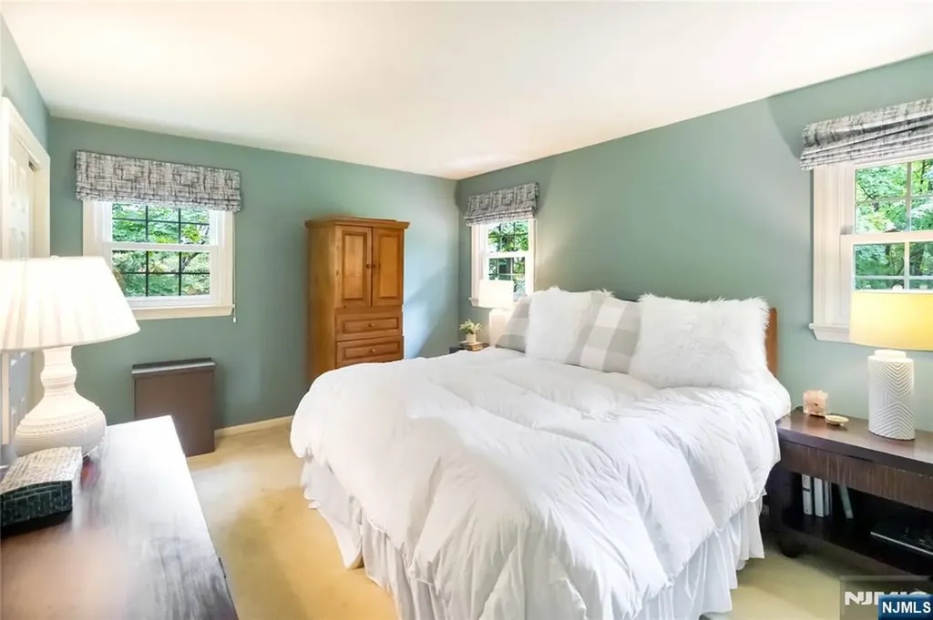 45 W Orchard Street Allendale NJ 07401