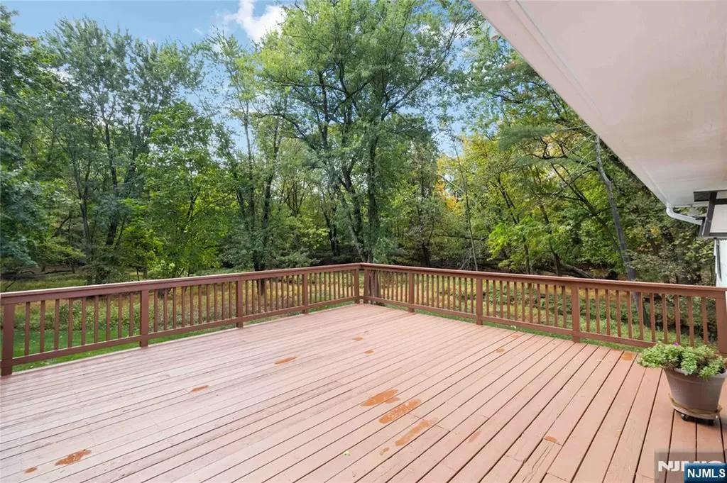 45 W Orchard Street Allendale NJ 07401