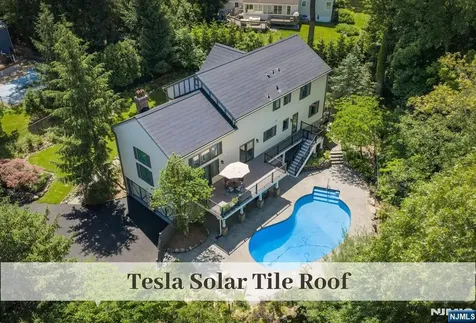 24 Red Rock Court Ridgewood NJ 07450