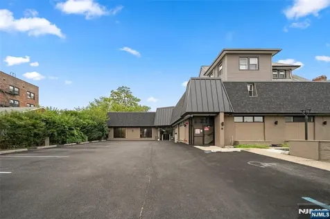35 Pangborn Place Hackensack NJ 07601