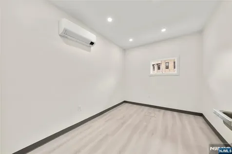 35 Pangborn Place Hackensack NJ 07601