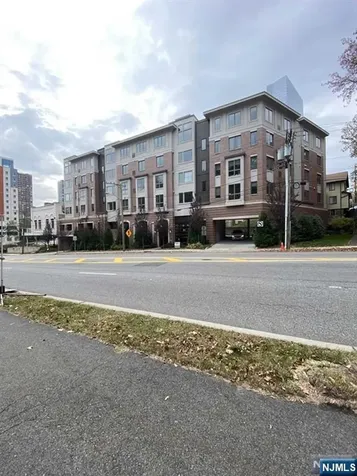 2001 Hudson Terrace Fort Lee NJ 07024
