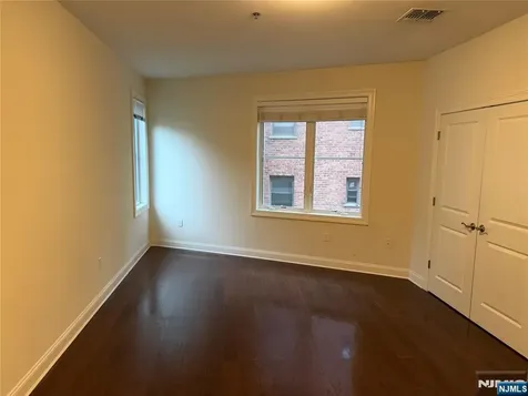 2001 Hudson Terrace Fort Lee NJ 07024