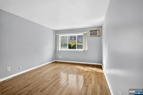 462 Liberty Street Little Ferry NJ 07643