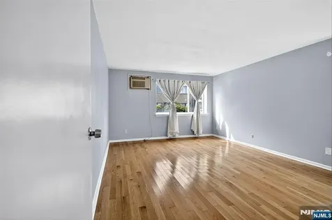 462 Liberty Street Little Ferry NJ 07643