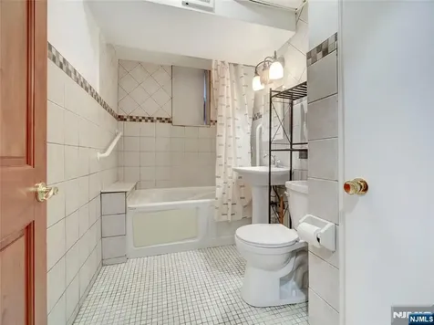 433 Lincoln Avenue Orange NJ 07050