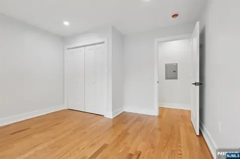 14 Redwood Street Bergenfield NJ 07621