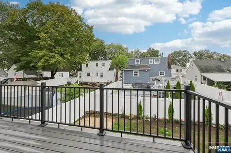14 Redwood Street Bergenfield NJ 07621
