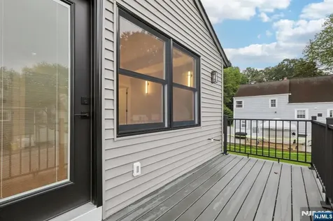 14 Redwood Street Bergenfield NJ 07621
