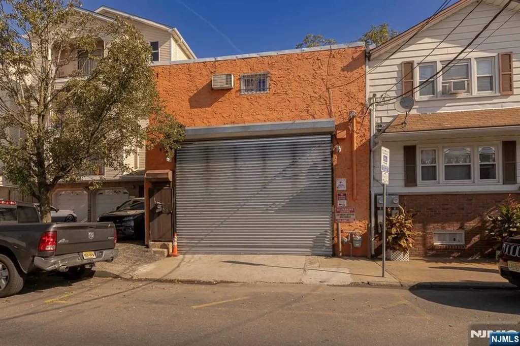 150 Kinney Street Newark NJ 07105