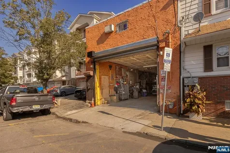 150 Kinney Street Newark NJ 07105