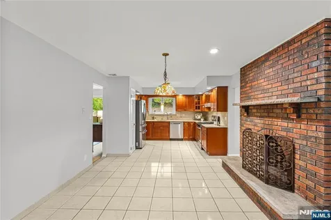 6 Old Orchard Drive Hawthorne NJ 07506