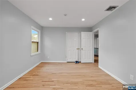 6 Old Orchard Drive Hawthorne NJ 07506