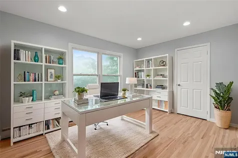 6 Old Orchard Drive Hawthorne NJ 07506