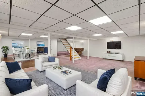 6 Old Orchard Drive Hawthorne NJ 07506
