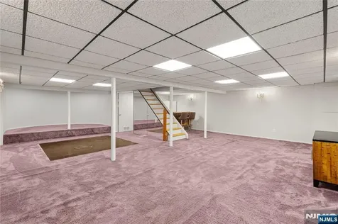 6 Old Orchard Drive Hawthorne NJ 07506