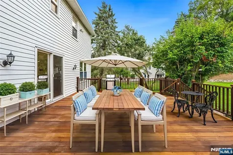 6 Old Orchard Drive Hawthorne NJ 07506