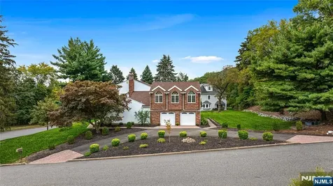 6 Old Orchard Drive Hawthorne NJ 07506