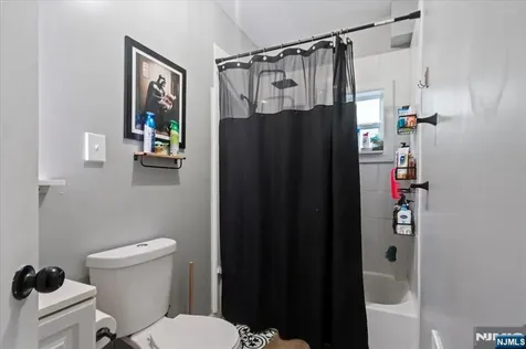 228 Madison Avenue Irvington NJ 07111