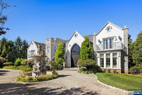 117 Truman Drive Cresskill NJ 07626