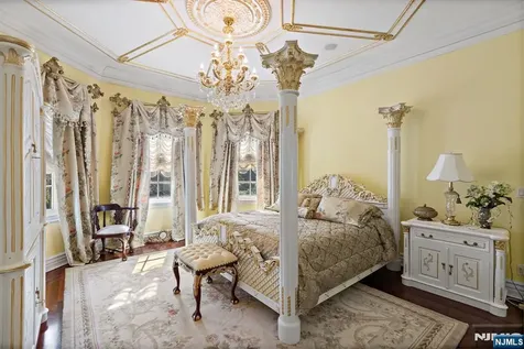 117 Truman Drive Cresskill NJ 07626