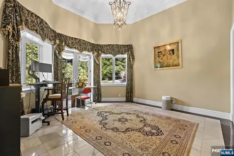 117 Truman Drive Cresskill NJ 07626