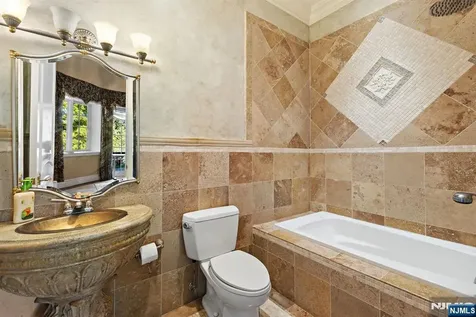 117 Truman Drive Cresskill NJ 07626