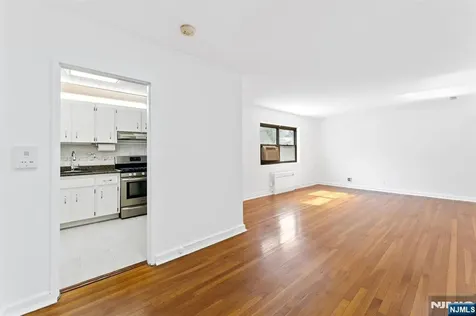 3071 Edwin Avenue Fort Lee NJ 07024