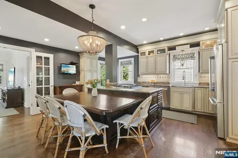 113 Sheridan Avenue Ho-ho-kus NJ 07423