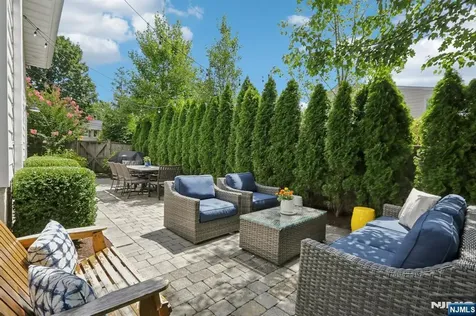 113 Sheridan Avenue Ho-ho-kus NJ 07423
